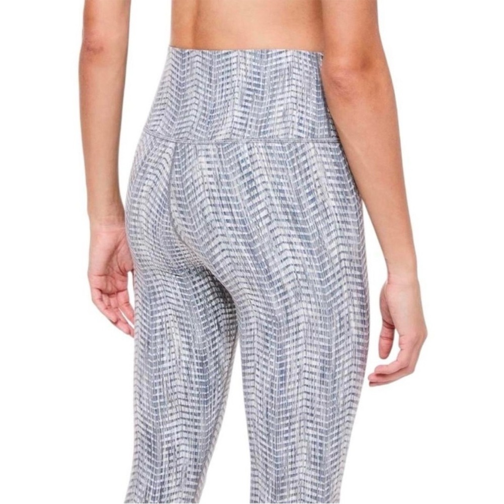 Lululemon Wunder Under cropped leggings